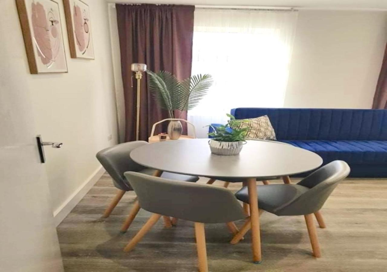 2 Bedroom Serviced Apartment # London Bagian luar foto